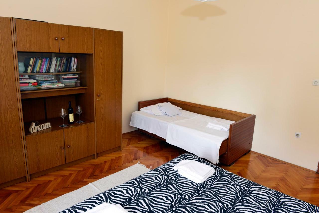 Sobe Tivat Hotel Exterior foto