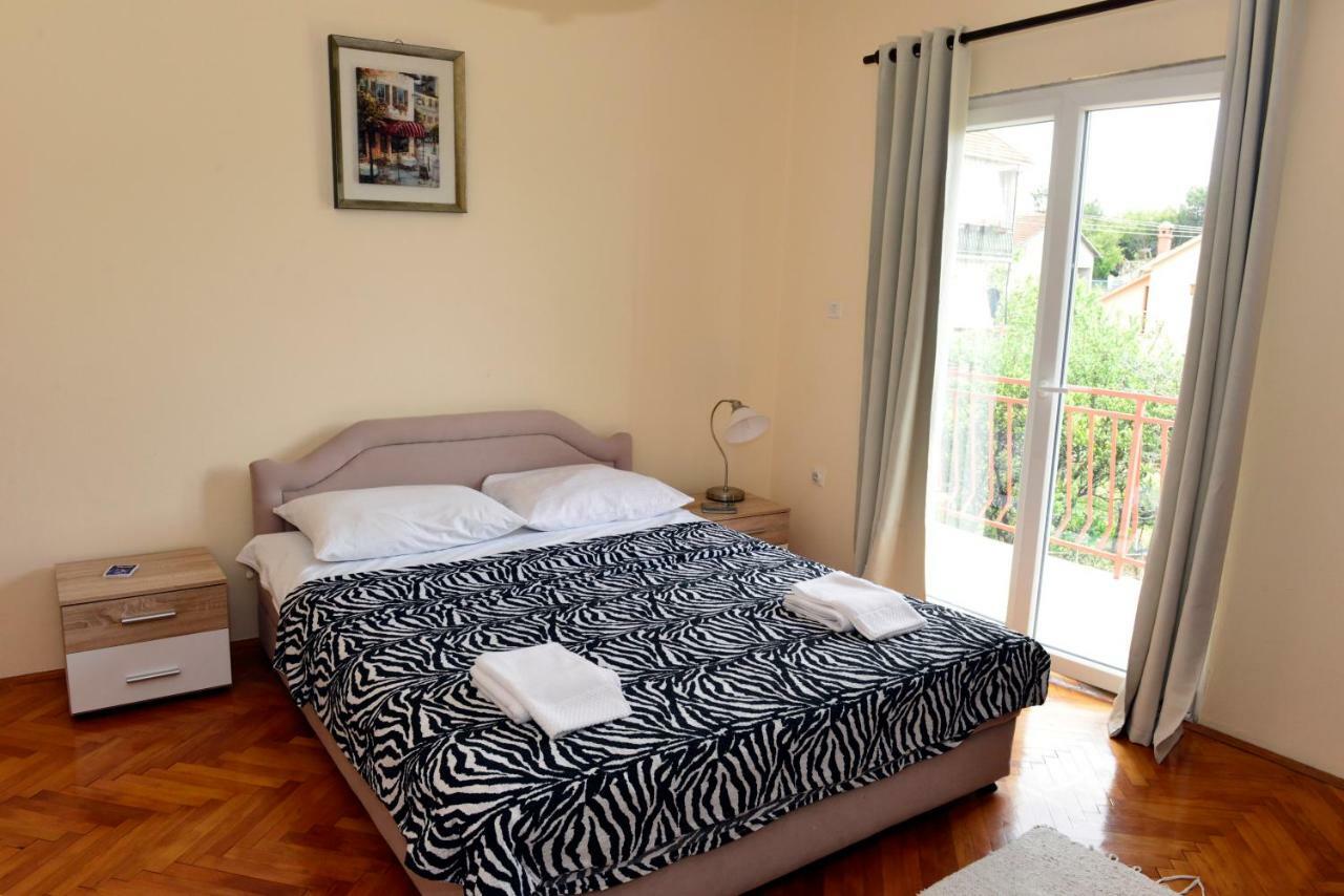 Sobe Tivat Hotel Exterior foto
